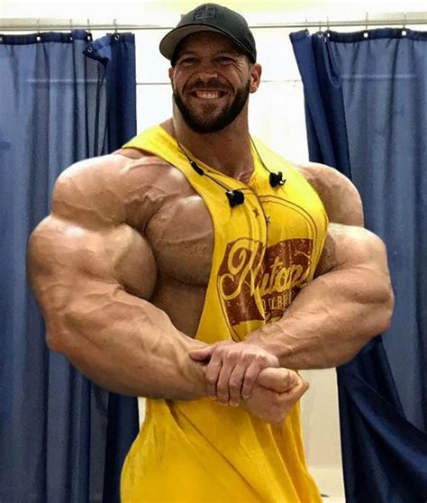 Male bodybuilders transformed into massive, bulging, flexing Muscle ...