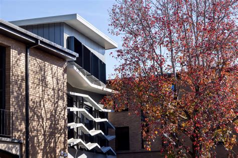 St Hilda's College Dining Hall - Foreground Architecture