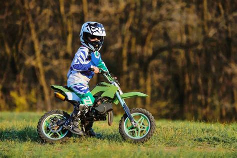 5 Best Dirt Bikes for Kids & Youth [2024 Beginner's Buying Guide]