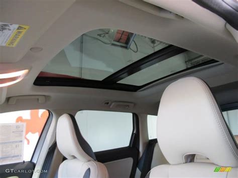 2011 Volvo XC60 3.2 R-Design Sunroof Photo #41074743 | GTCarLot.com