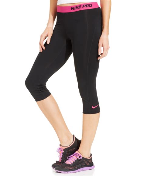 Nike Pro Capri Active Leggings in Black | Lyst