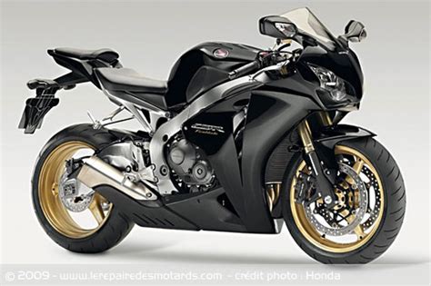 Honda Cbr 700 Photo Gallery #4/9