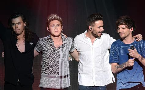 One Direction '2020 tour': fans sent into frenzy as ‘reunion tickets ...