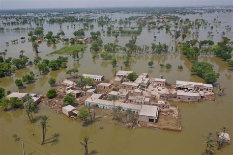 Growing Political Crisis in the Wake of Pakistan's Floods | The ...