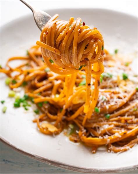Marion Grasby - Spicy Garlic Butter Linguini Garlic Pasta Recipe ...