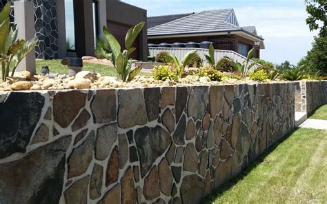 Melbourne Precast Stone Retaining Wall | Alcock Stone