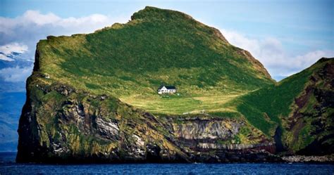 The Story Behind the Most Secluded House in the World | History of Yesterday