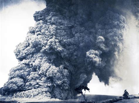 Phreatomagmatic (Hydrovolcanic) Eruptions (U.S. National Park Service)