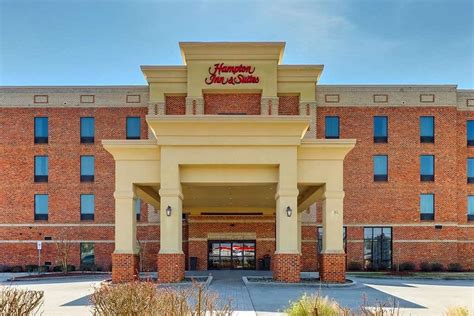 HAMPTON INN & SUITES SWANSBORO / NEAR CAMP LEJEUNE AT BEAR CREEK GATE ...