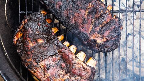 How to Keep Charcoal Grill at 225°F | Epicurious