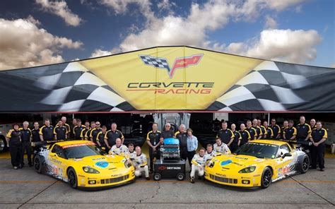 Corvette Racing GT2 Class Team Drivers | Chevrolet corvette, Chevy ...