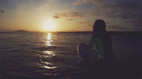 Seven Mile Beach babe #sevenmilebeach #surfing #sunset Seven Mile, Oh ...