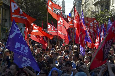 Amid protests, Argentina’s president announces economy deregulation ...