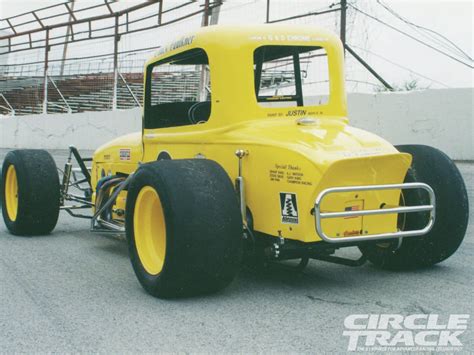 1932 Ford Supermodified - Circle Track Magazine