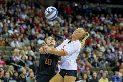 Texas Longhorns volleyball advances to NCAA championship game