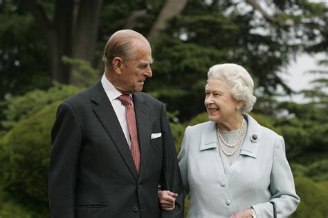 Were Queen Elizabeth II and Prince Philip Cousins? Family Tree ...