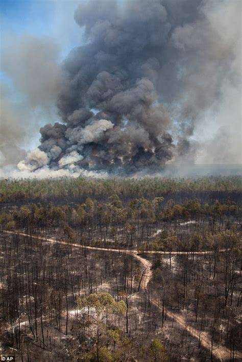 Texas wildfires: Death toll rises to 4 as fires rage on turning ...
