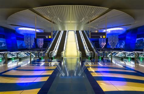 Dubai Metro: What’s It Like to Ride the Dubai Metro?