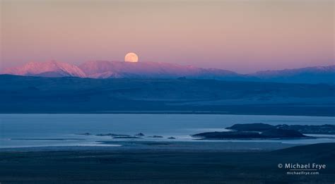 Moonrise, Moonset : Michael Frye Photography