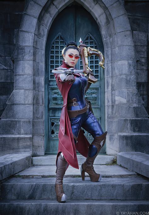 Yaya Han creates incredible Vayne cosplay costume from League of Legends Season 11 - Inven Global