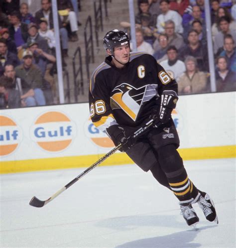 Scratch Hit Sports: Mario Lemieux Breaks Wayne Gretzky's Scoring Record