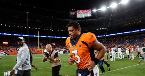 Denver Broncos QB Russell Wilson Receiving Platelet-Rich Plasma ...