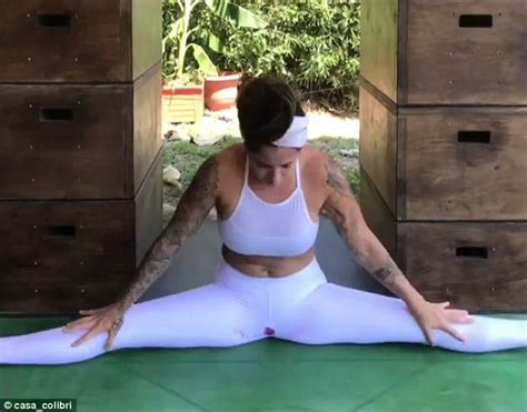 Yogi films herself bleeding through her white pants | Daily Mail Online