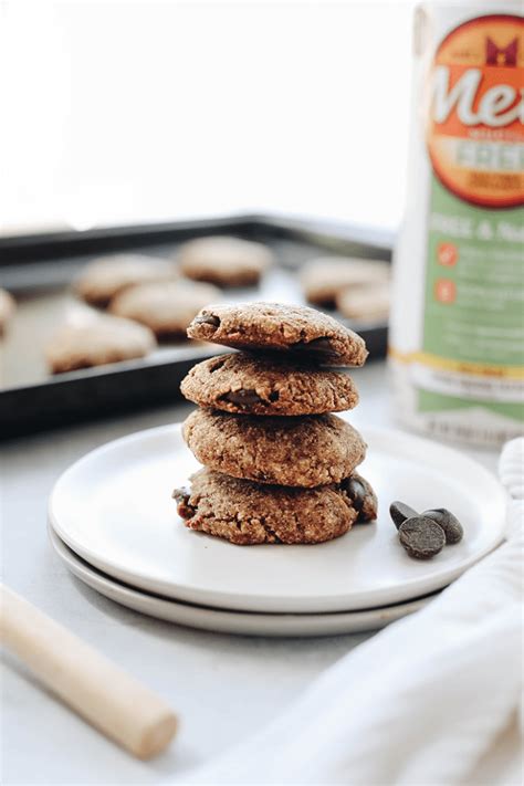 Healthy High Fiber Chocolate Chip Cookies - The Healthy Maven