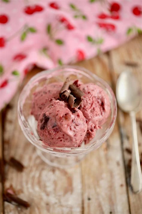 Homemade Frozen Yogurt Recipe in 5 Minutes: 5 NEW Flavors - Gemma's Bigger Bolder Baking