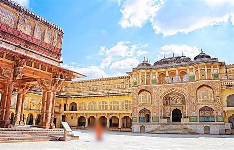 Exploring the Majestic Amer Fort: A Must-Visit Destination