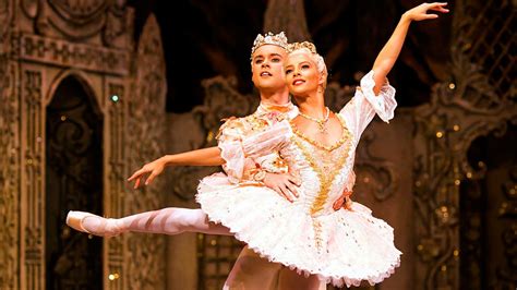 Catch up Dancing the Nutcracker - Inside the Royal Ballet | Episode 25 December 2019 on BBC 2