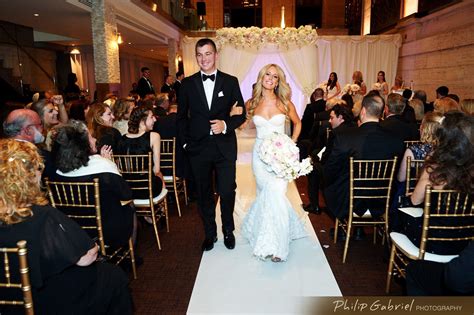 Finley Catering's Union Trust, a Philadelphia Wedding Venu - Allure Films