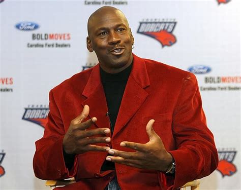 Michael Jordan's Hall of Fame (26 pics)