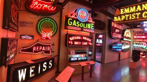 American Sign Museum Video Tour - Neon Era - YouTube