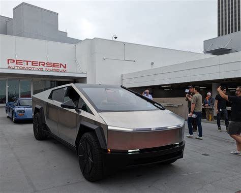 Tesla Cybertruck: Full Specs, Price, Range, Size,