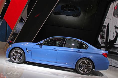 New BMW M3 Is Blue All Over in Detroit [Live Photos] - autoevolution