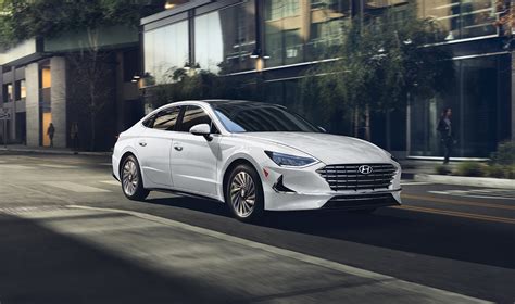 2021 Sonata Hybrid | Discover the stylish and efficient SONATA Hybrid. | Hyundai Canada