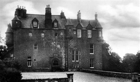 Tour Scotland Photographs: Old Photograph Skelmorlie Castle Scotland