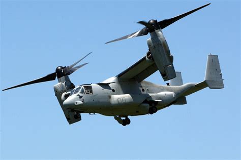 The Osprey: Half-airplane, half-helicopter, totally badass