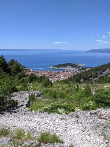 Mountains and beach hike in Makarska: a day trip from Split