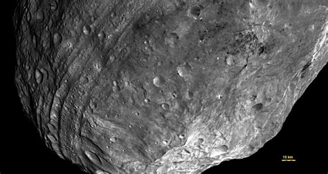 Vesta Up Close: What the Dawn Probe Revealed | Space