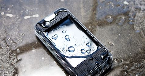 Review: Waterproof iPhone Cases | WIRED