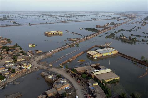 Pakistan: World Bank estimates floods caused $40B in damages | AP News