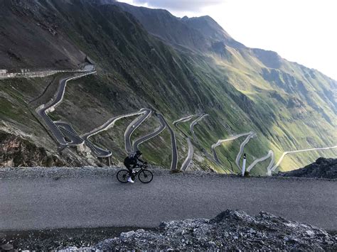 Cycling Stelvio Pass region, Italian Alps: your ultimate guide