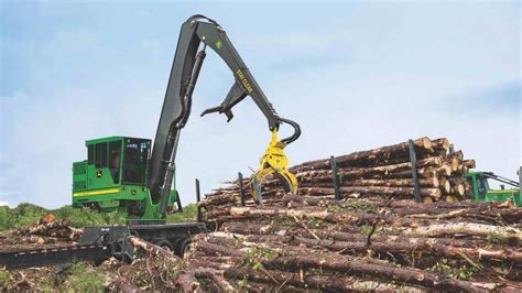 John Deere updates knuckleboom loaders with visibility upgrades