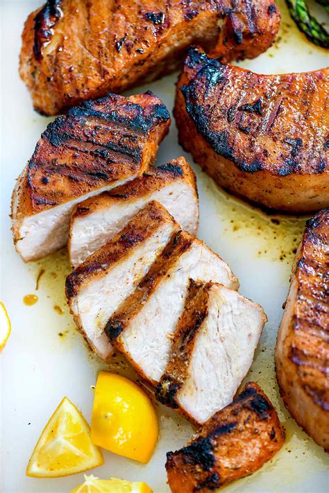 How to Make THE BEST Grilled Pork Chops | foodiecrush.com