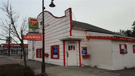 Jeeps Pubs Taverns and Bars: North City Lounge and Grill (Shoreline, Washington, U.S.A.)