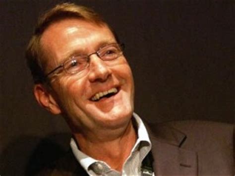 Lee Child biography, birth date, birth place and pictures