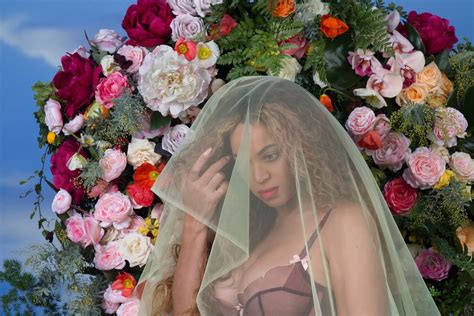 How Beyoncé infused her social media pregnancy announcement with high art - Vox