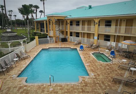 Quality Inn Bradenton - Sarasota North Pool: Pictures & Reviews - Tripadvisor